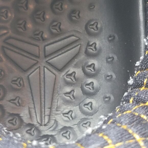 Nike Kobe XI  “Carpe Diem” Men's Sneaker Size 8 Black Purple Gold  836183 015 - Picture 9 of 12